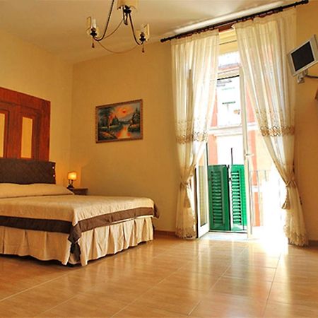 B&B Domus Gemi Naples Exterior photo